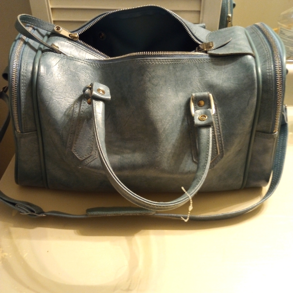 American Tourister Vintage Jaguar Style Overnight Duffel Bag